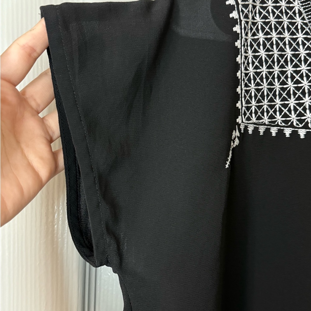 Ariat | Black Blouse| with White Embroidery Design | Small - Picture 8 of 9